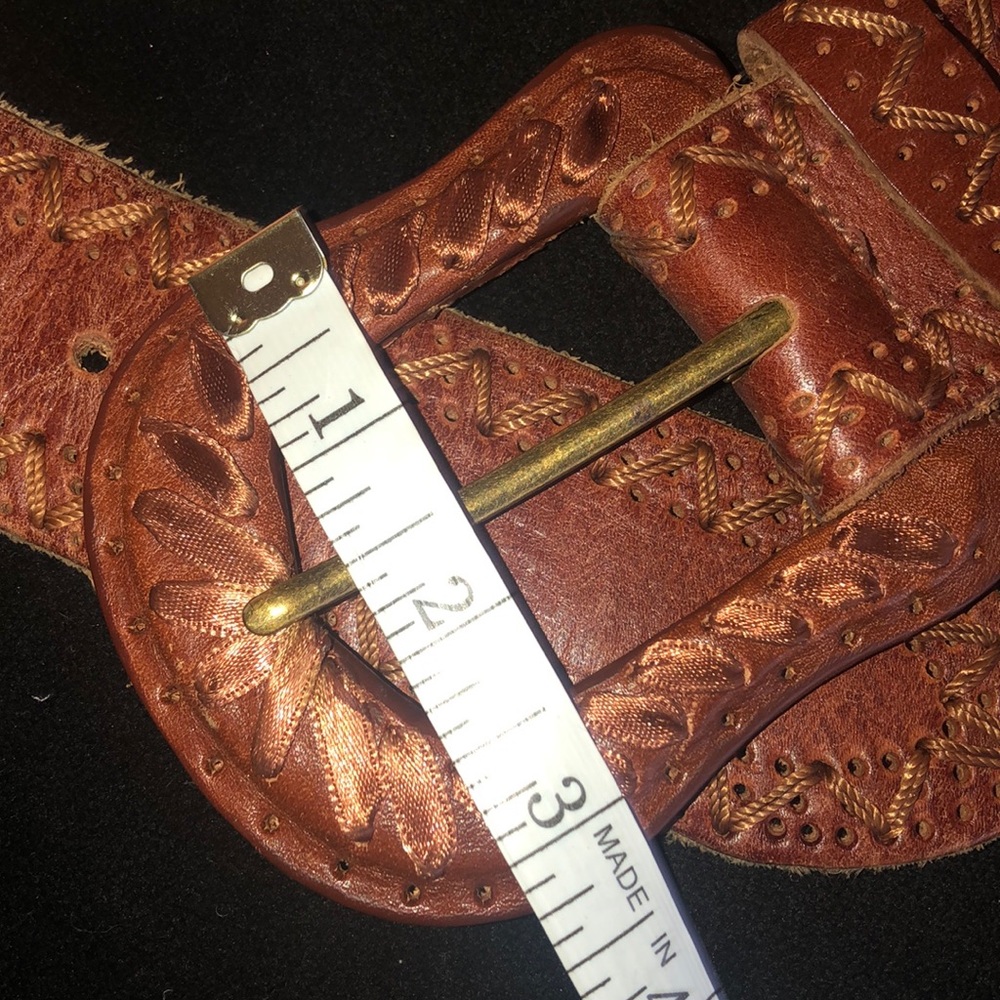 Another Line Leather Belt - Picture 5 of 7